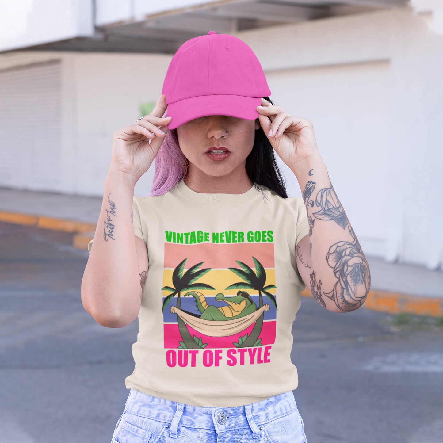 Vintage Never Goes Out Of Style Women Vintage T-shirt