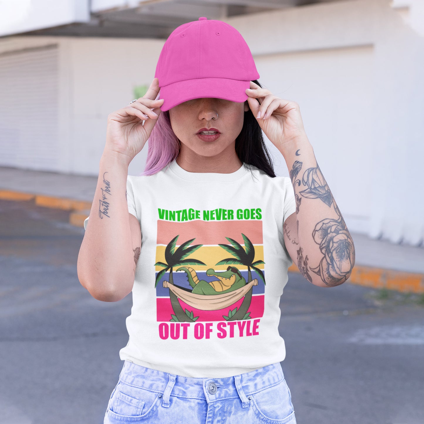 Vintage Never Goes Out Of Style Women Vintage T-shirt